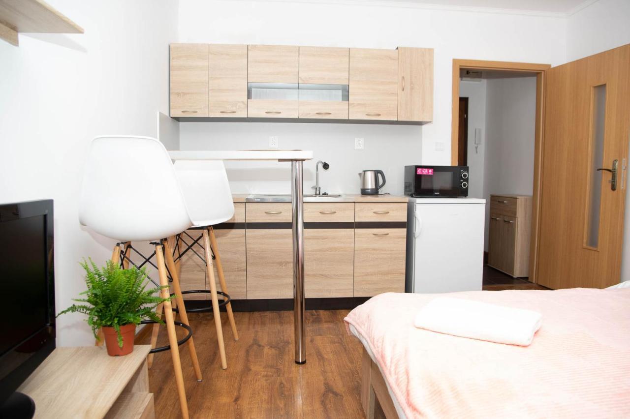 Cosy Studio In Nove Zamky Exterior photo